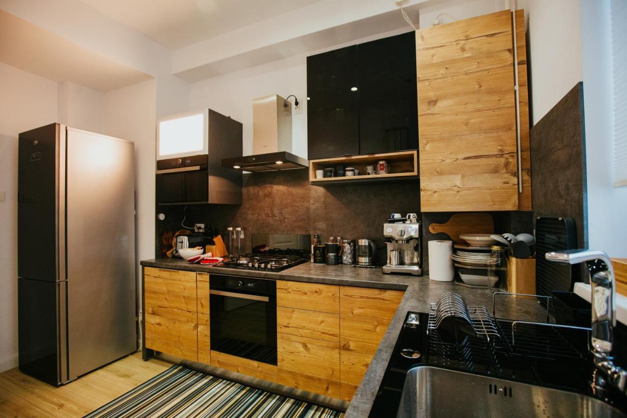 Color Apartments Corneliu Coposu 1A Street Bukares Bagian luar foto